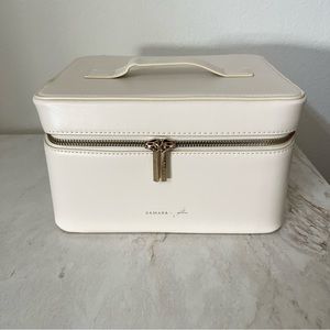 Samara x Jillian Harris Makeup Case